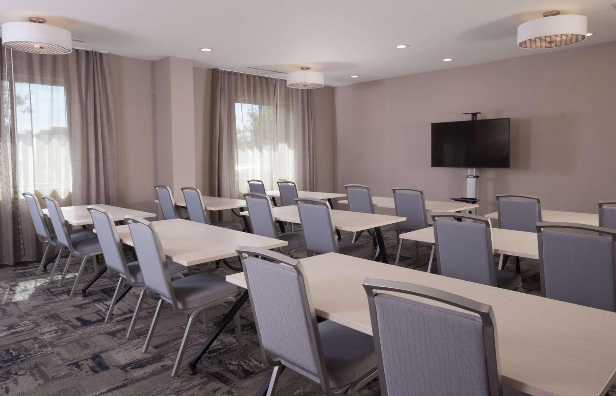 Home2 Suites By Hilton Atlanta Perimeter Center Данвуди Экстерьер фото