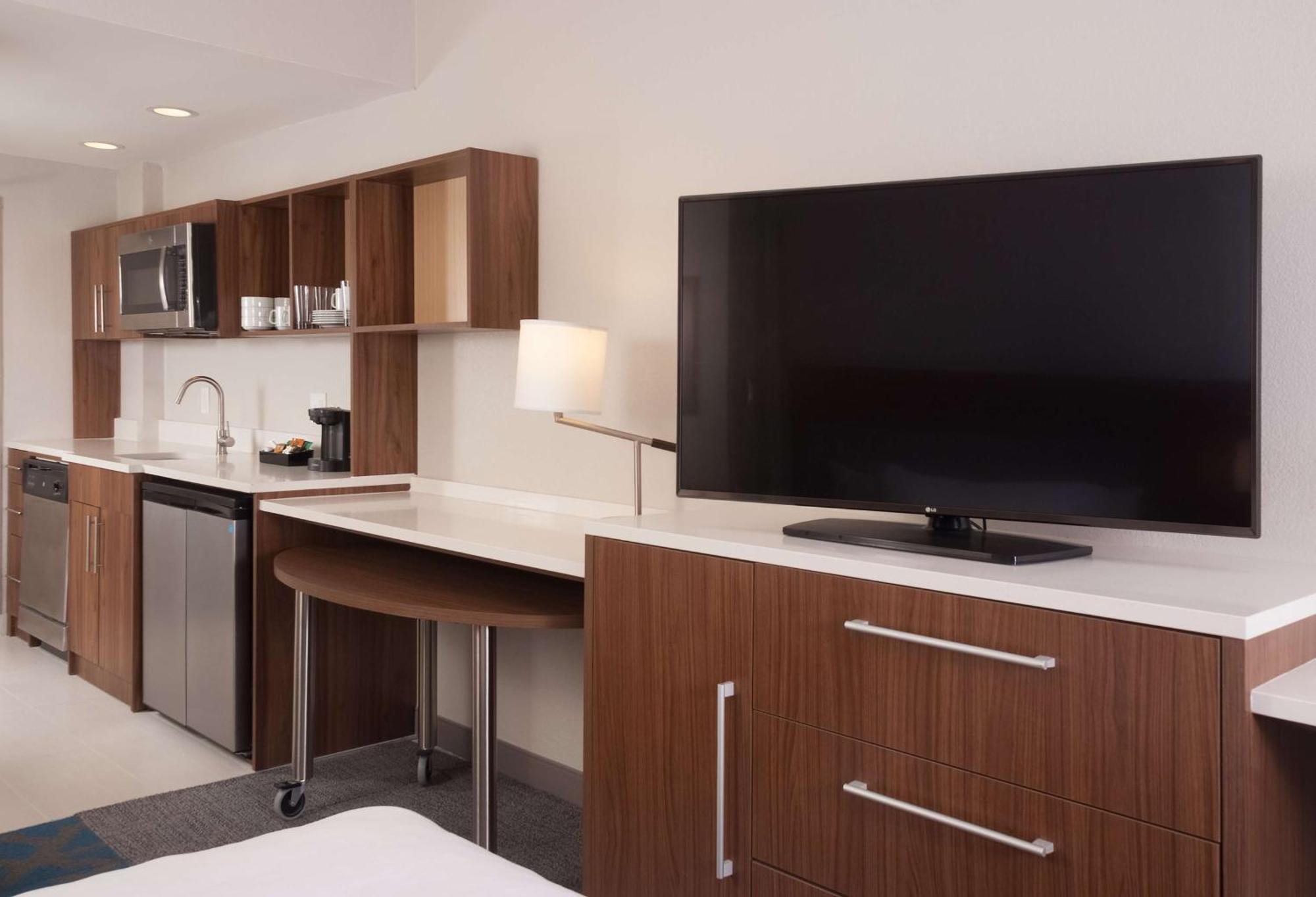 Home2 Suites By Hilton Atlanta Perimeter Center Данвуди Экстерьер фото