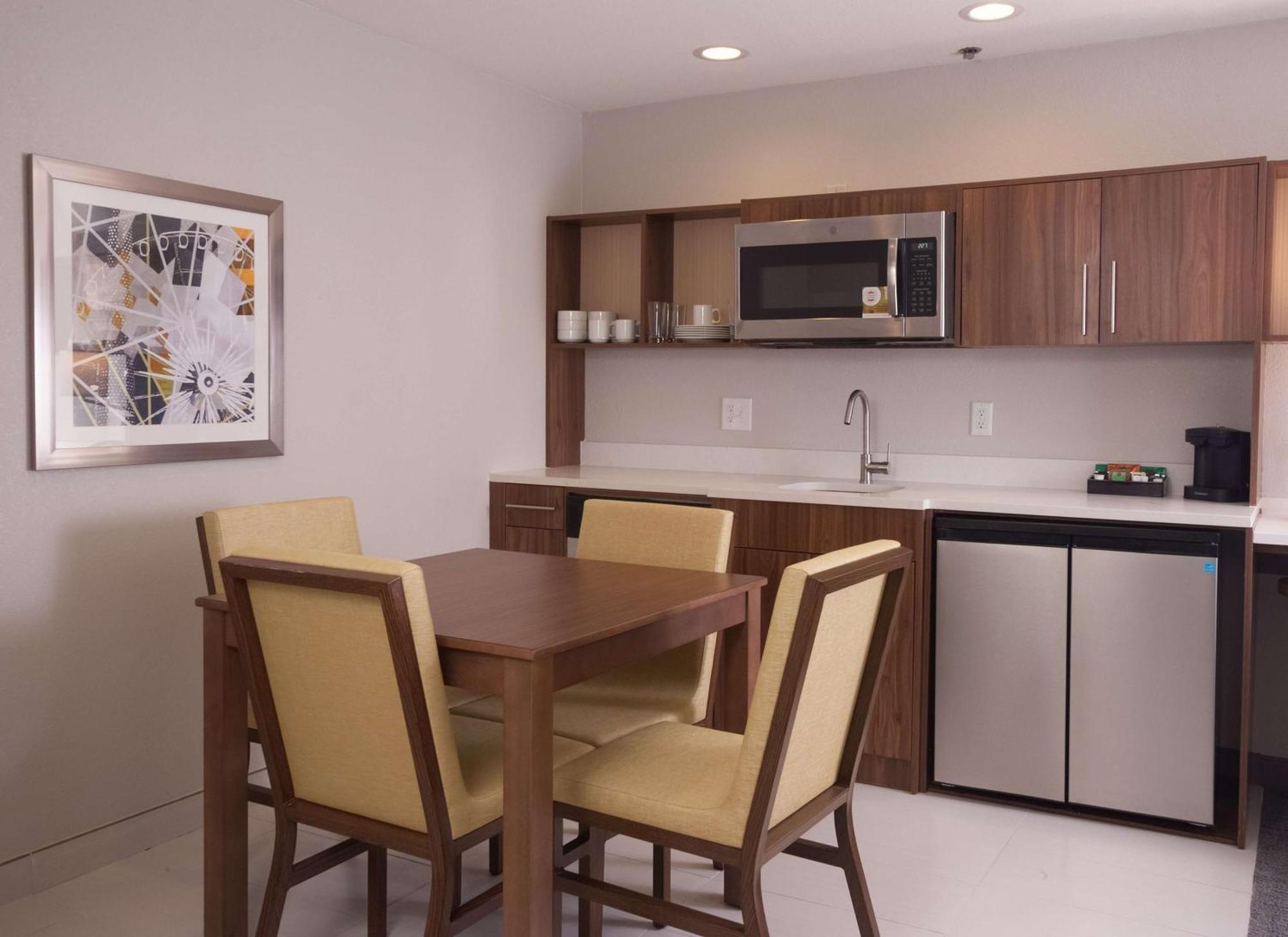 Home2 Suites By Hilton Atlanta Perimeter Center Данвуди Экстерьер фото